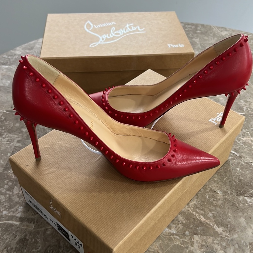 Authentic Excellent Condition Christian Louboutin… - image 4